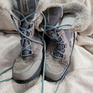 Columbia Women's Gray and Blue Winter Boots